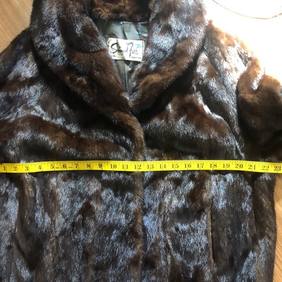 Mink Coat - Picture 6 of 8